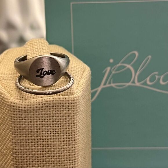 NIB, jBloom, Signet Double Ring Sz 7 Silver w/ Separate Band, Inscribed "Love" - Picture 1 of 4